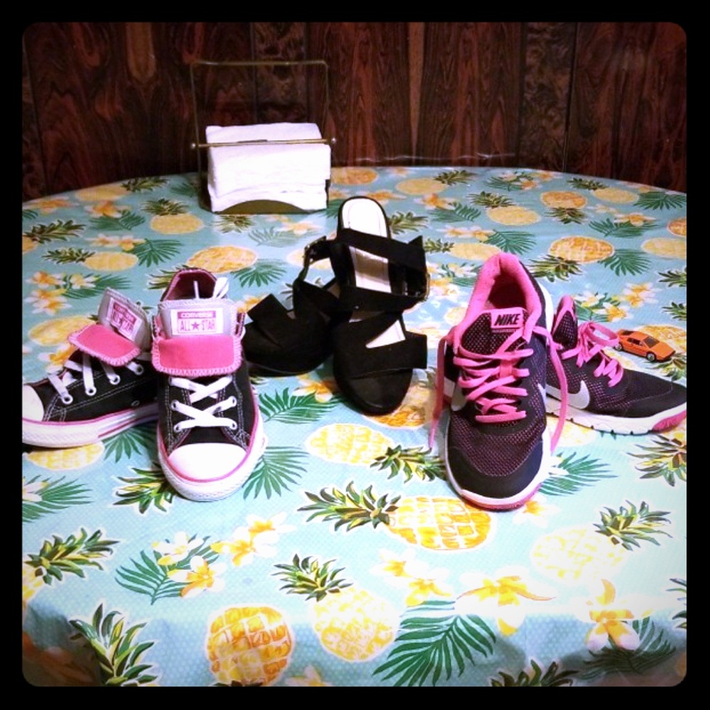 Girls shoes